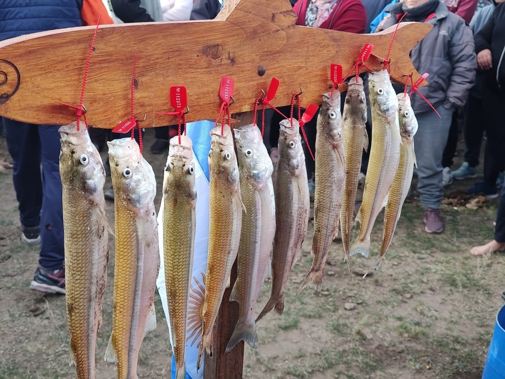 Invitan a un concurso de pesca a realizarse en Laguna Las Encadenadas