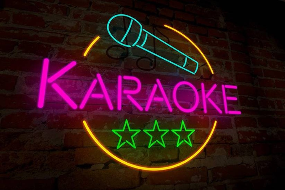 Esta noche: El equipo de futbol femenino de Automoto organiza un encuentro distrital de karaoke con jurado