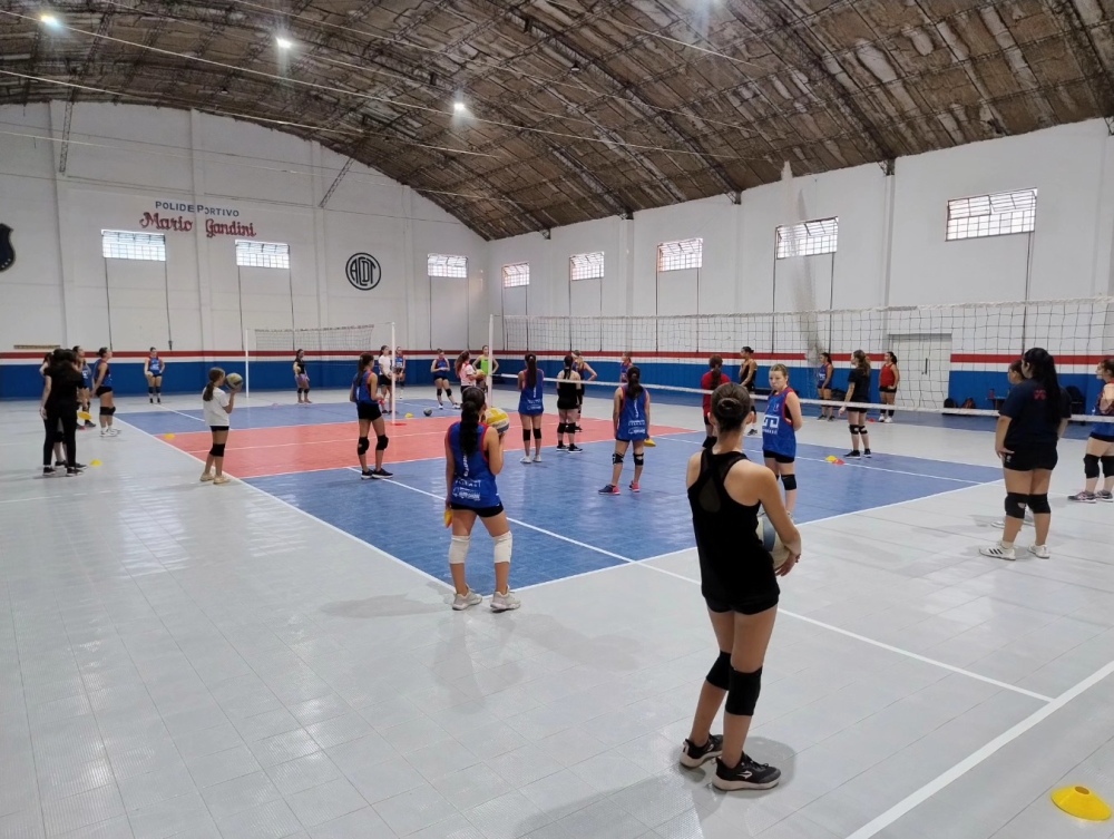 Las categorías competitivas de Automoto Voley iniciaron su pretemporada