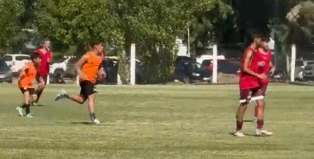 Valentino Pacher tuvo un gran partido en su debut con la categoría 2010 de Olimpo de Bahía Blanca