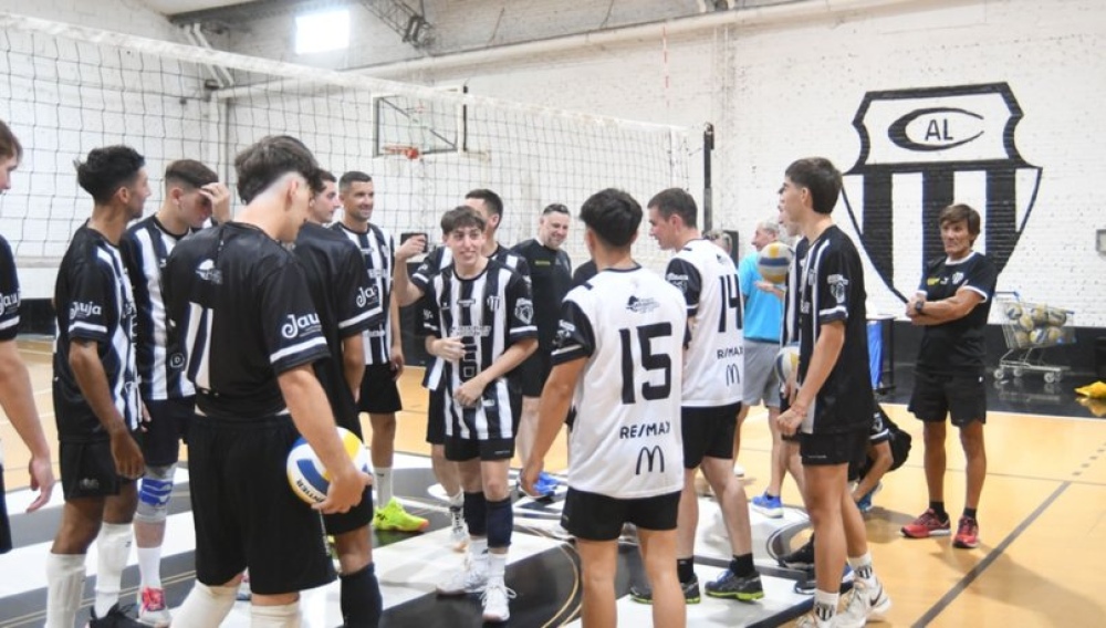 Liga Federal de Vóley: Liniers, con dos jugadores del distrito, juega dos amistosos en San Luis antes del debut en San Juan