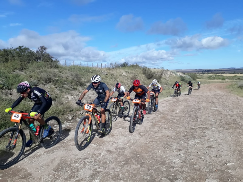 Se reciben donaciones para la carrera de MTB organizada por los CEF 9 y 195