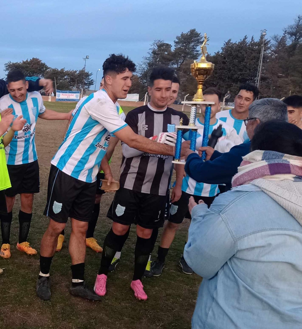 Liga de Dorrego: Porteño venció al puntero Atlético Monte Hermoso y la fiesta fue completa en Saldungaray