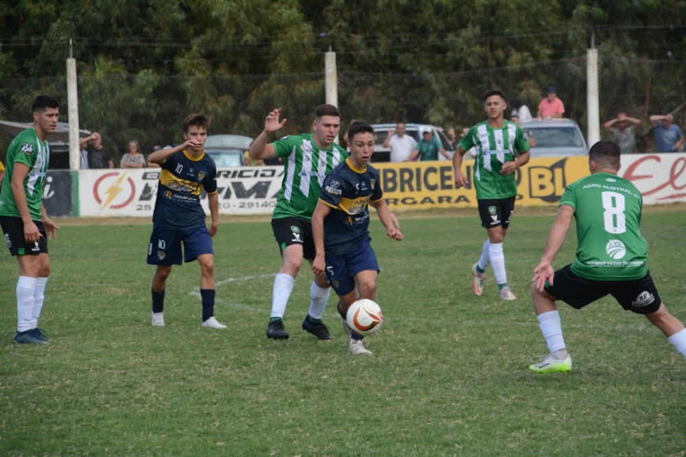 Liga Regional: De la mano de Diego Steffen, Unión debuto en el torneo Apertura con victoria ante Boca Juniors (104 fotos)