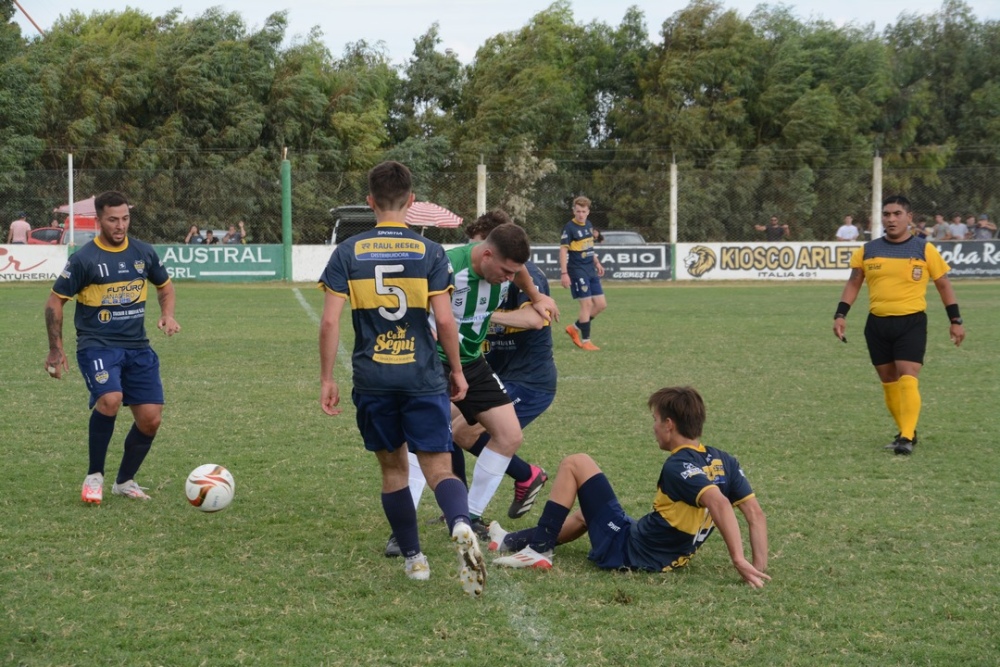 Liga Regional: De la mano de Diego Steffen, Unión debuto en el torneo Apertura con victoria ante Boca Juniors (104 fotos)