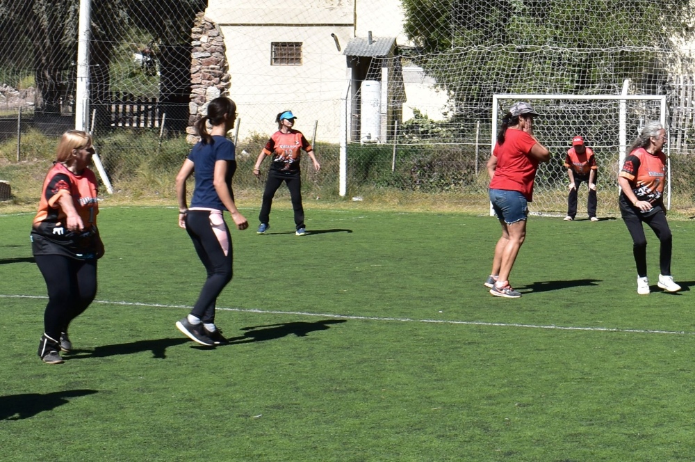 Walking futbol femenino, una nueva propuesta que se suma a Villa Ventana