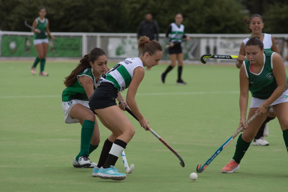 Hockey: Las Lobas se midieron como locales ante Pacifico B