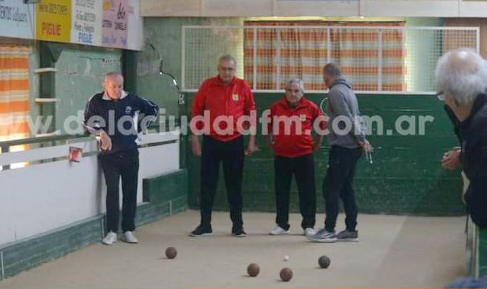 Bochas: Roque Zapata disputo el Zonal de segunda división por parejas representando a la Asociación de Saavedra