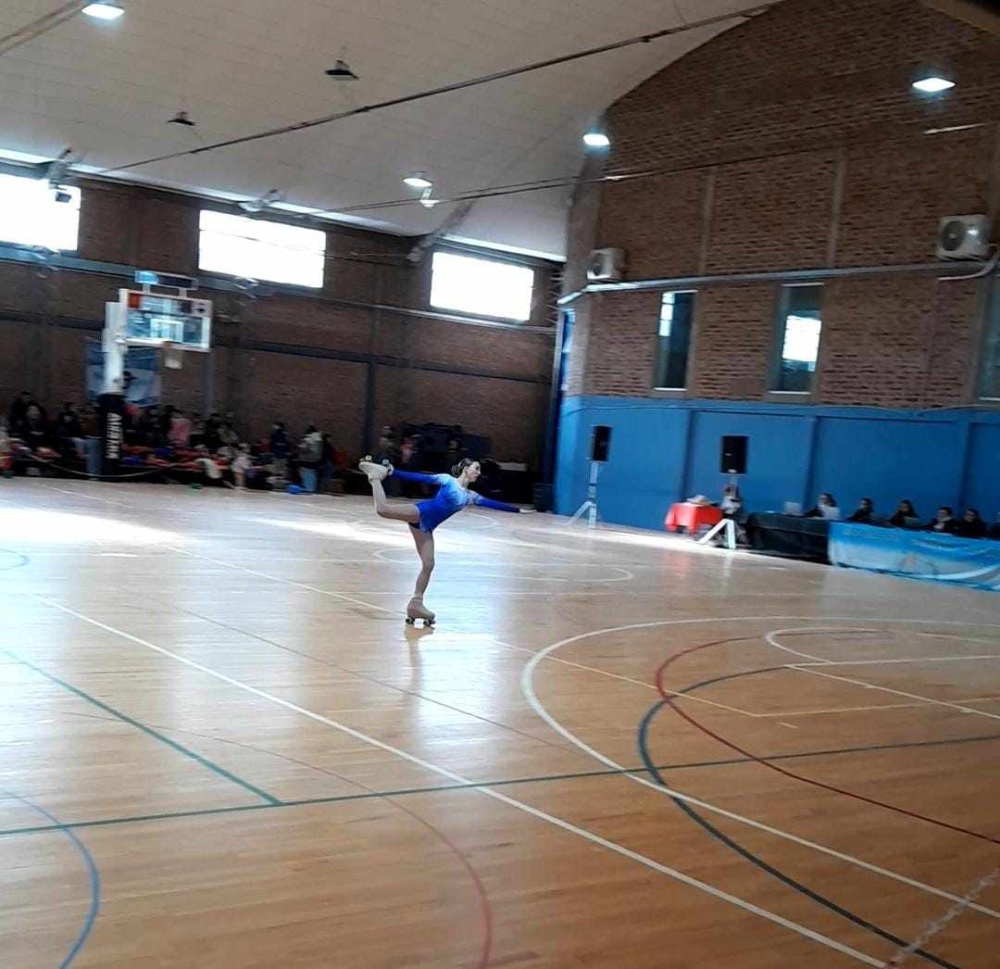 Patinadoras de Chasico compitieron en el primer Torneo Regional de Copas disputado en Bahía Blanca