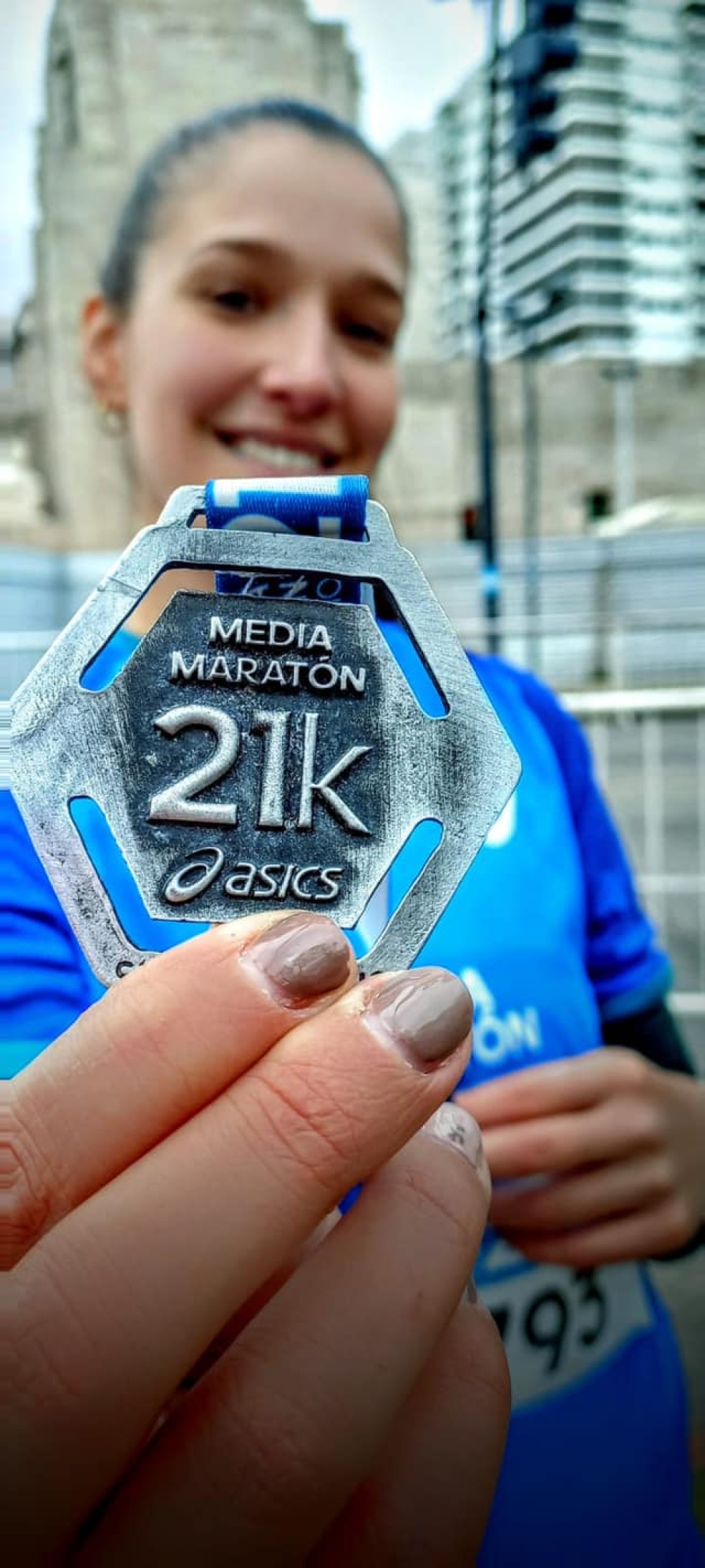 La tornquistense Cristal Oteiza compitió en el XXIII Medio Maratón ASICS Ciudad de Rosario