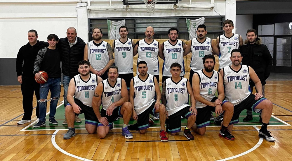 Tornquist Basquet dejo el invicto tras caer como local ante Independiente de Pigüé (50 fotos)