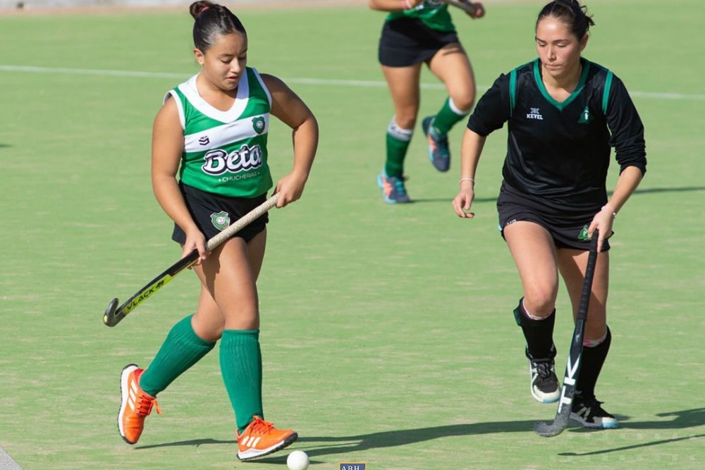 Hockey: Las Lobas visitaron a Palihue