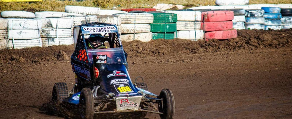 Tomas Leal cumplió su sueño y debuto en el Invernal de Midget 2024