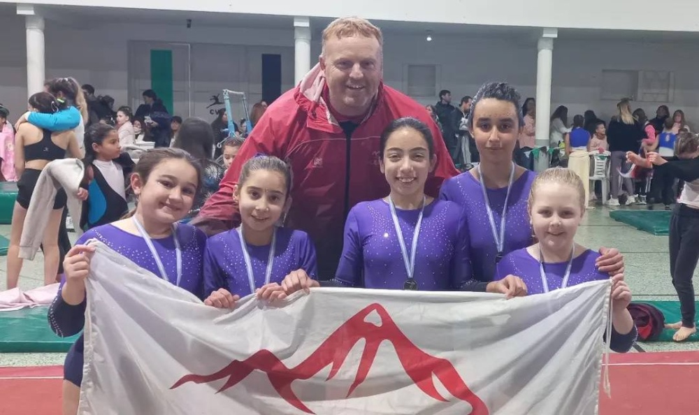 Alumnas del CEF Nº 9 participaron de un torneo de gimnasia artística realizado en Bahía Blanca