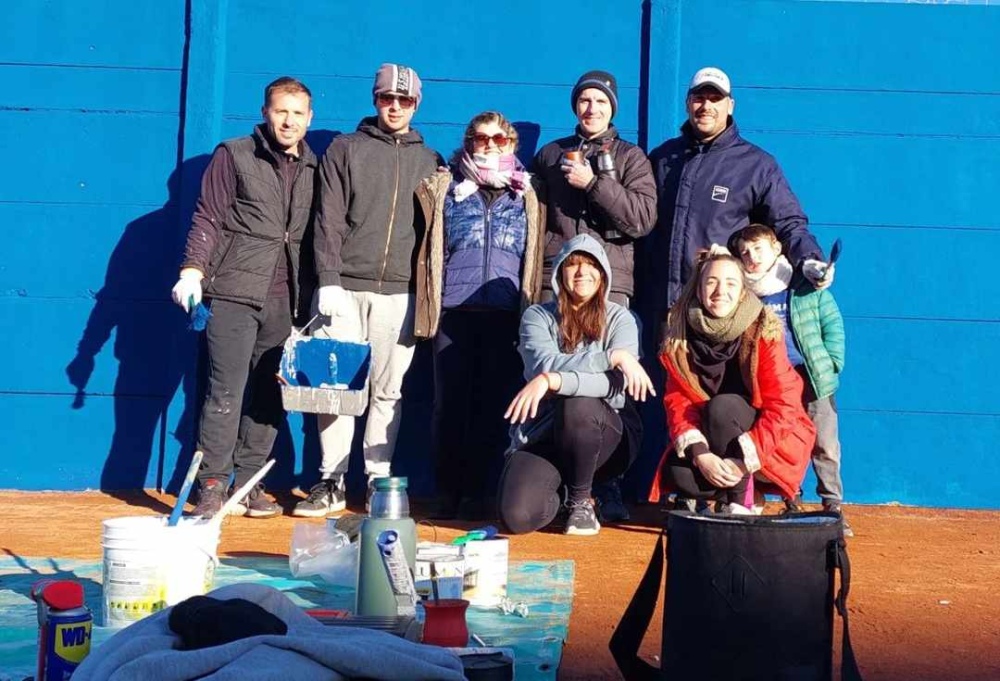 Continúan las mejoras en las canchas de tenis del Automoto Club Deportivo