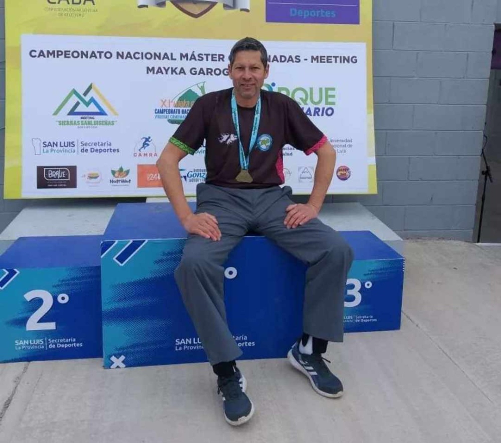 Enrique Cabral estuvo compitiendo en San Luis en el Campeonato Nacional Máster de Pruebas Combinadas