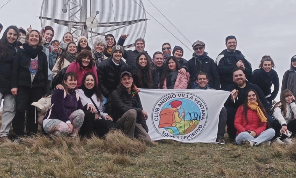 El Club Andino de Villa Ventana realizo una actividad en el marco del Dia de la Bandera