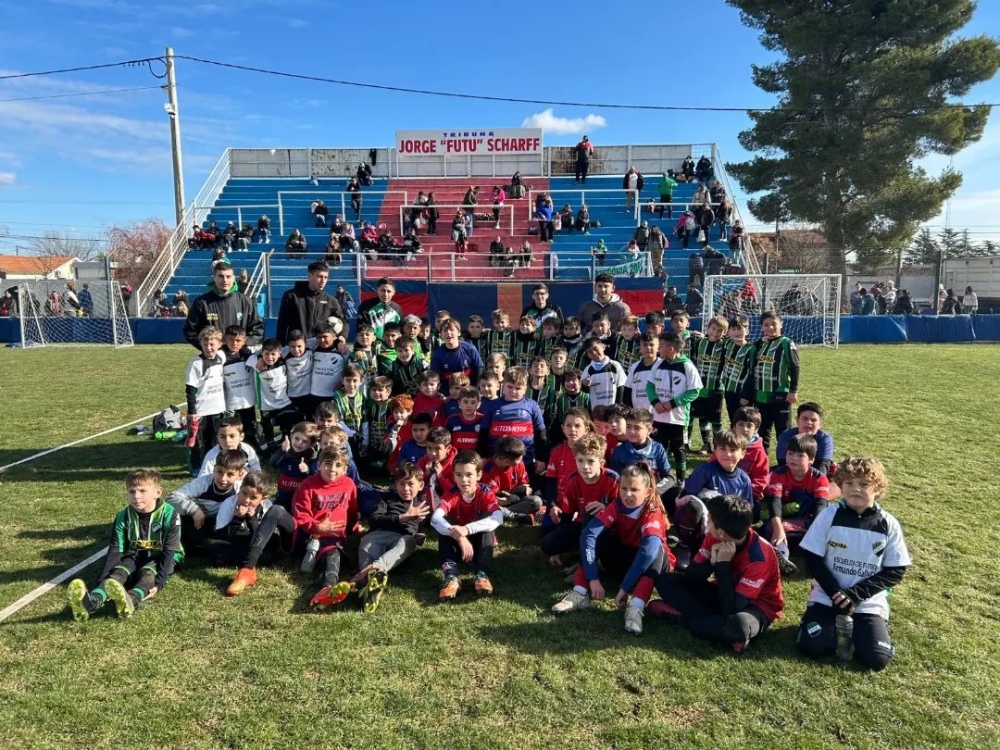 La Escuelita Azulgrana recibió a Villa Mitre