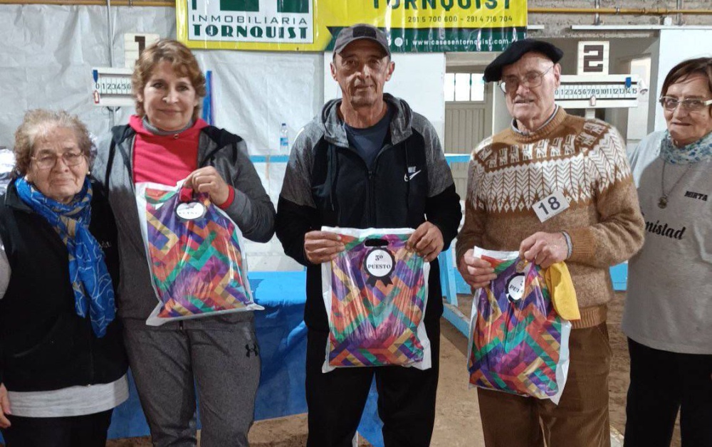 Trio de Coronel Dorrego fue el ganador del torneo mixto de tejo realizado en Tornquist