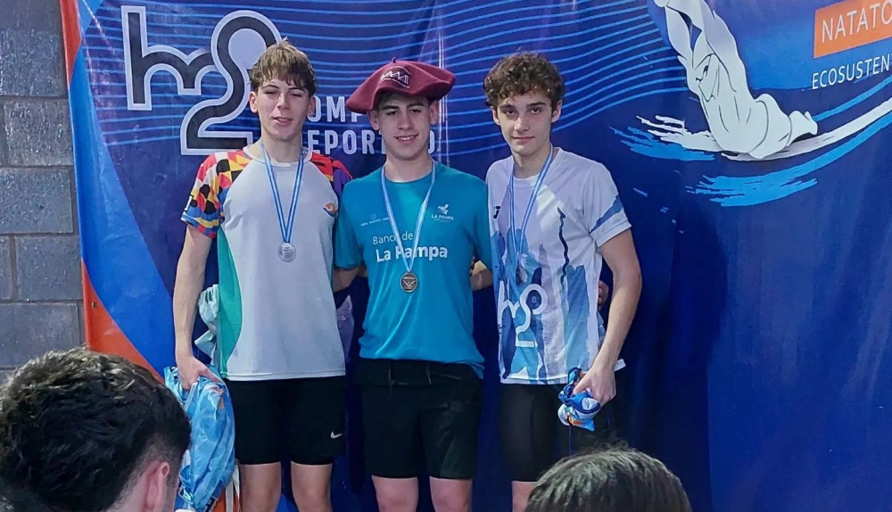 Natación: Intenso fin de semana de competencia para el tornquistense Francisco Meriggi