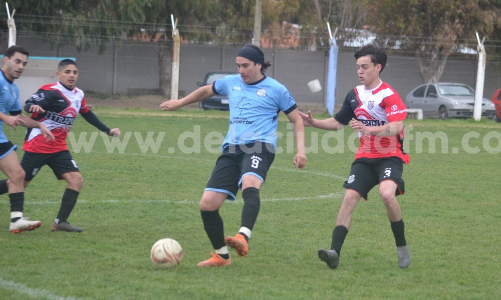 Jugadores de Tornquist participan de la LiFA con la primera division de San Martin de Saavedra