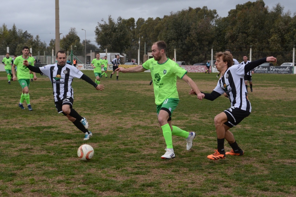 Liga Regional: Igualdad para los elencos de Tornquist en la tercera fecha del torneo Clausura (108 fotos)