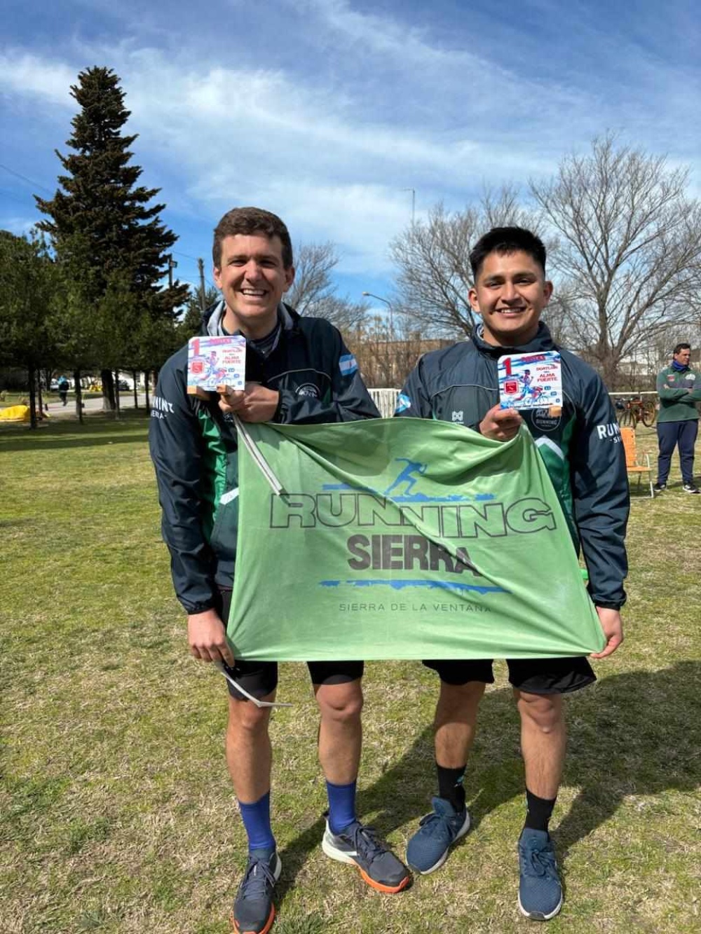 Los serranos German Marín y Mauricio Salinas participaron de un duatlón en la localidad de Copetonas