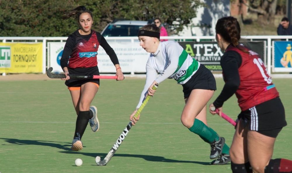 Hockey: Las Lobas visitaron a Sporting de Punta Alta