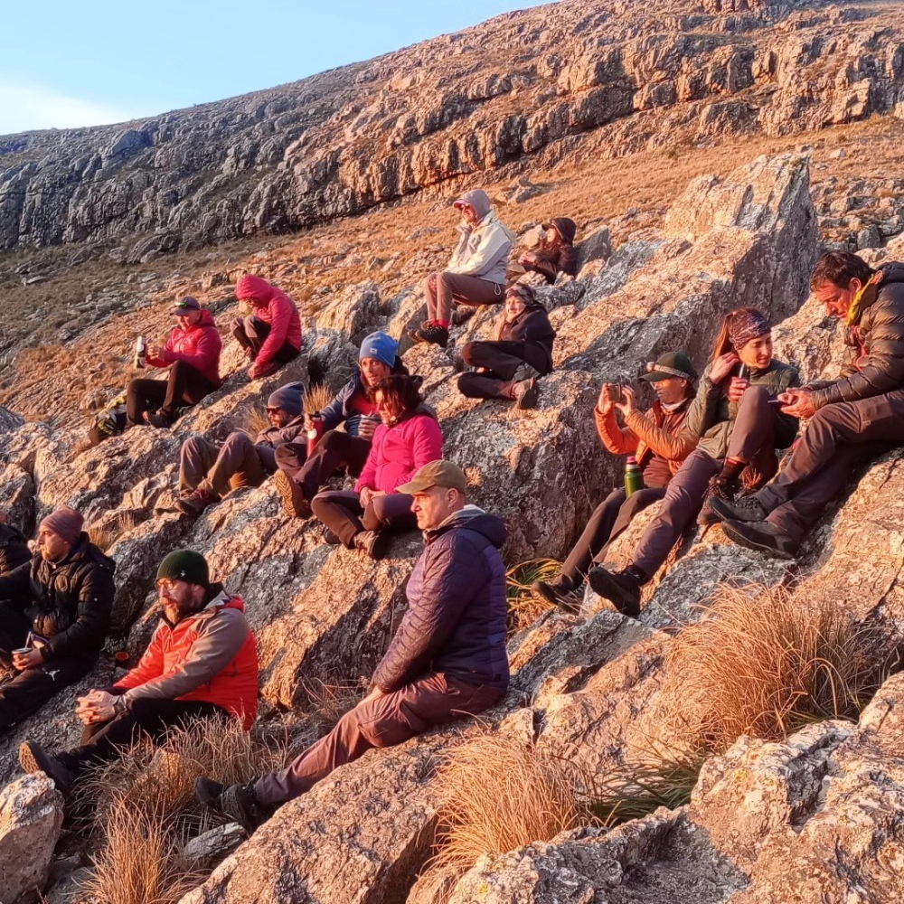 Se vivio un fin de semana a puro trekking y pernocte al Cerro Tres Picos