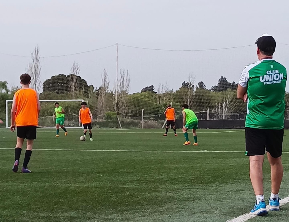 Inferiores: Los chicos de Unión jugaron amistosos ante Liniers A en Bahía Blanca