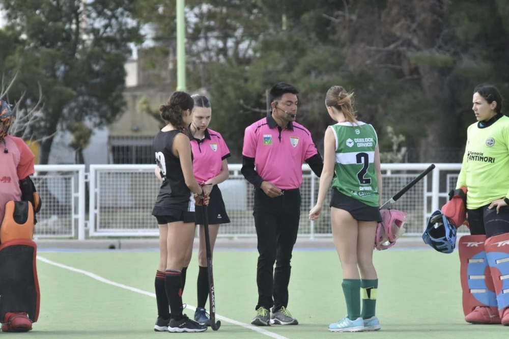 Hockey: Las Lobas ganaron y van por el quinto puesto