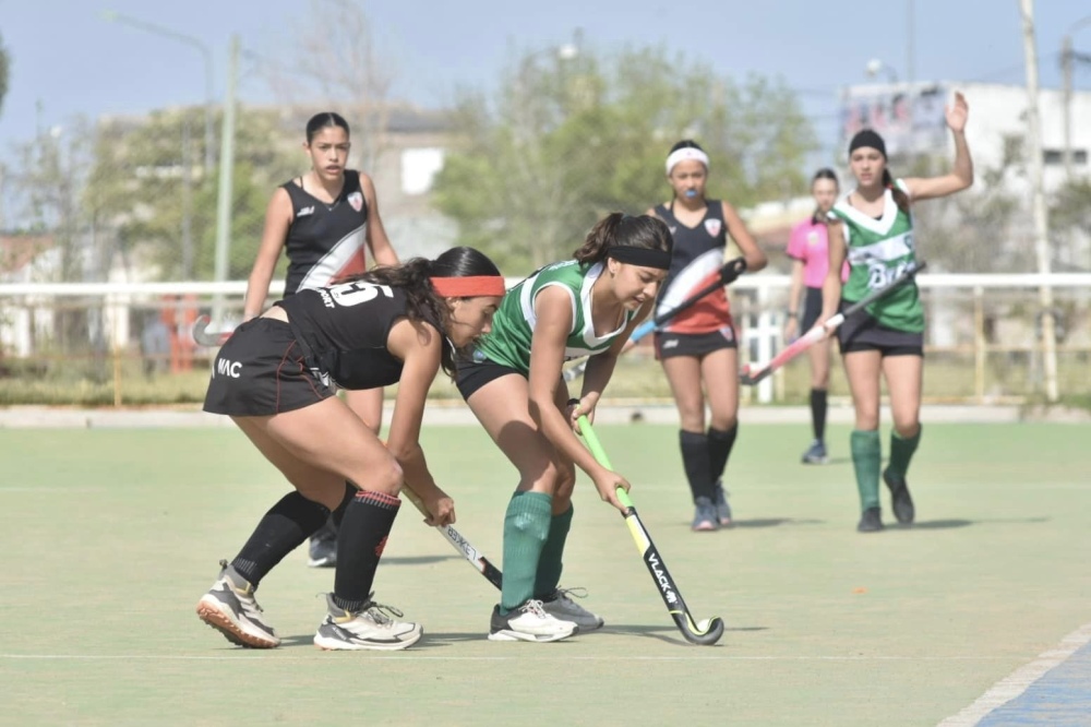 Hockey: Las Lobas ganaron y van por el quinto puesto