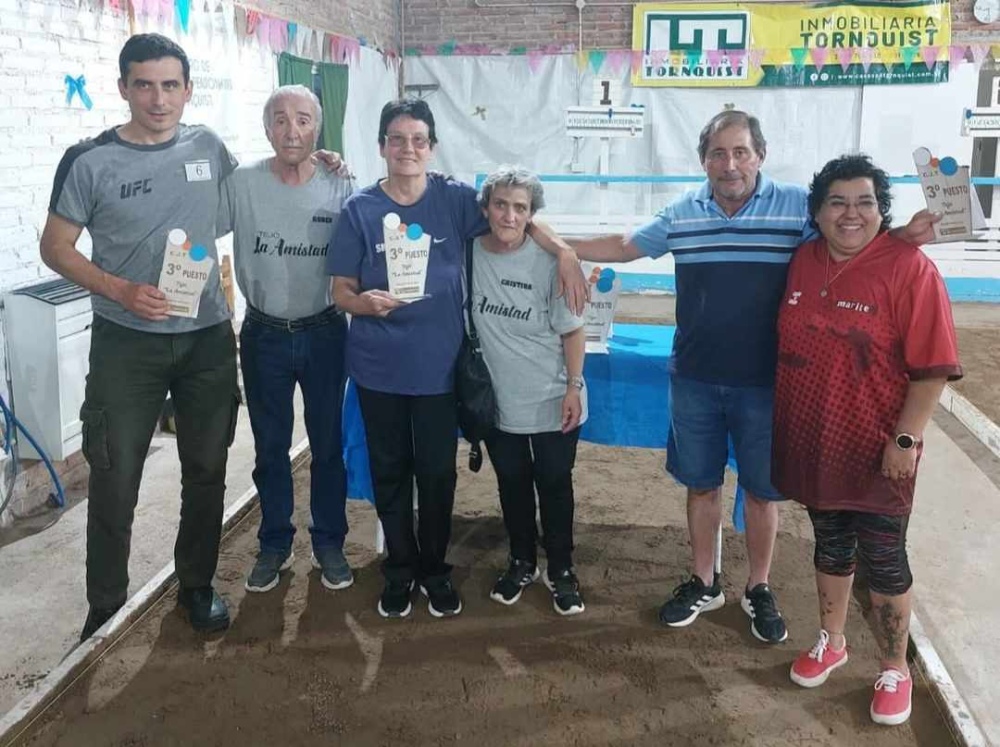 Paso el torneo por modalidad trío mixto organizado por el Grupo de Tejo La Amistad (45 fotos + video)