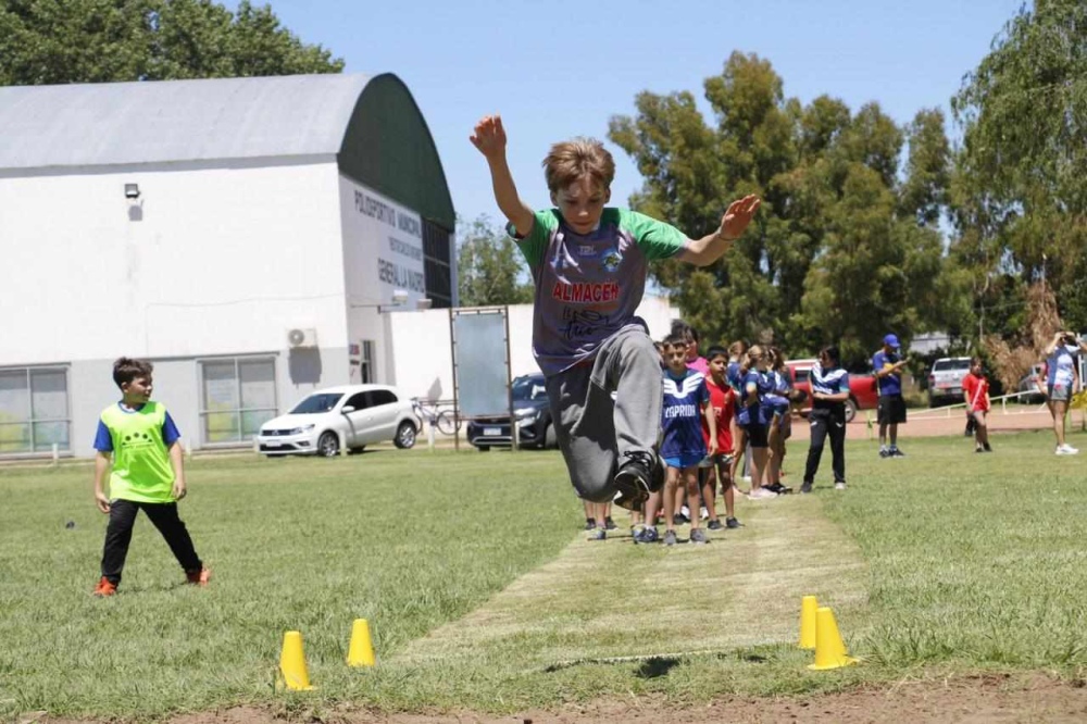 La Escuela Municipal de Atletismo participo de un encuentro regional realizado en General Lamadrid