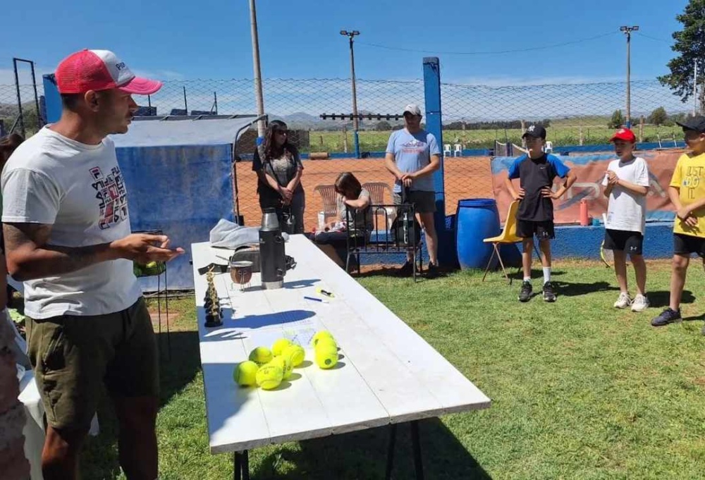 Finde con encuentro formativo de menores para Automoto Tenis