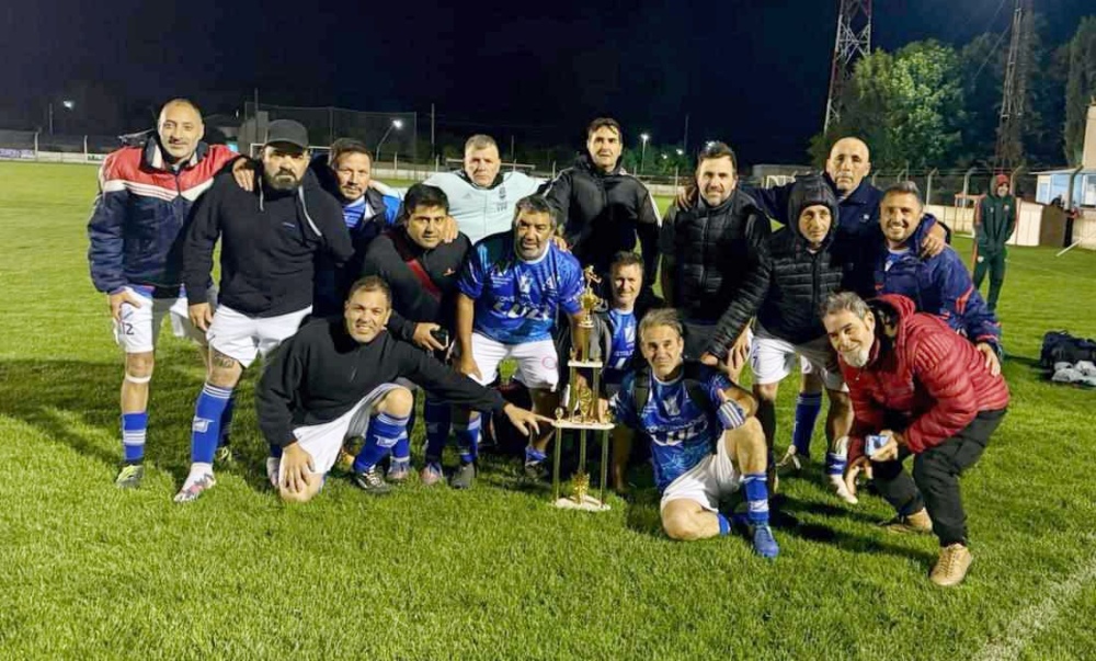 San Martín de Santa Trinidad “B”, con jugadores del distrito, es el subcampeón del torneo de futbol senior