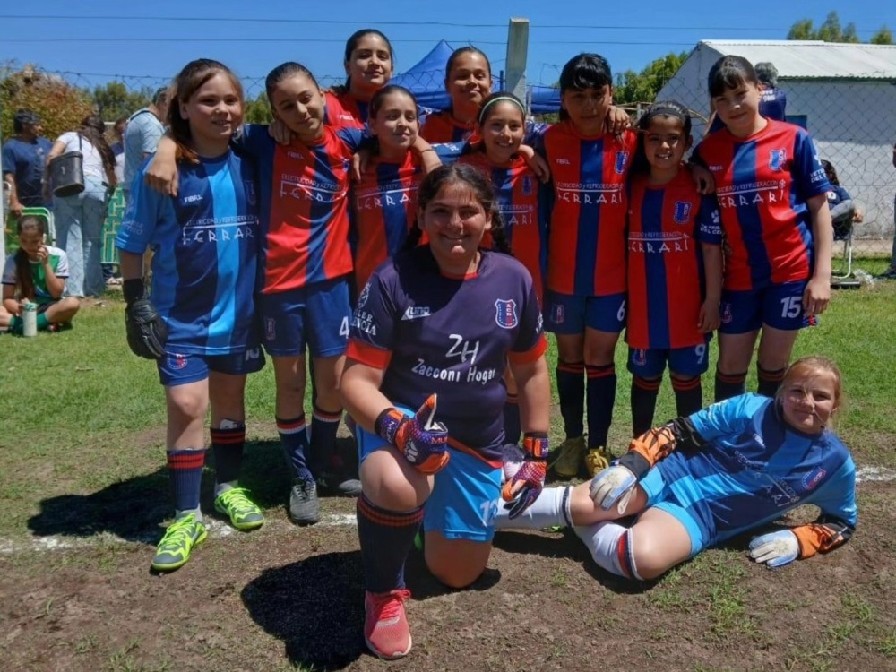 La Escuelita y el Femenino de Automoto viajaron a Saavedra 