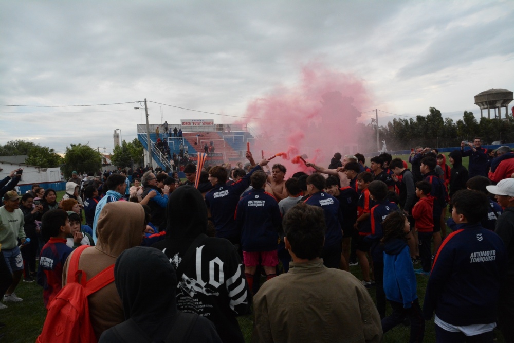 La quinta división de Automoto, con ”Luchi” Sandobal como figura, se consagró campeón del torneo Clausura (201 fotos)