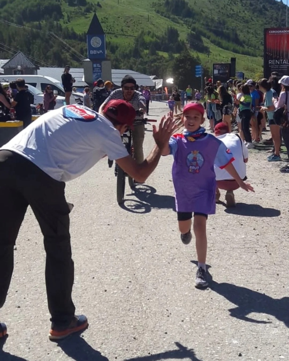 Mabel Corvo y su nieta Justina participaron de la novena edición de la Bariloche Running Ultra Trail