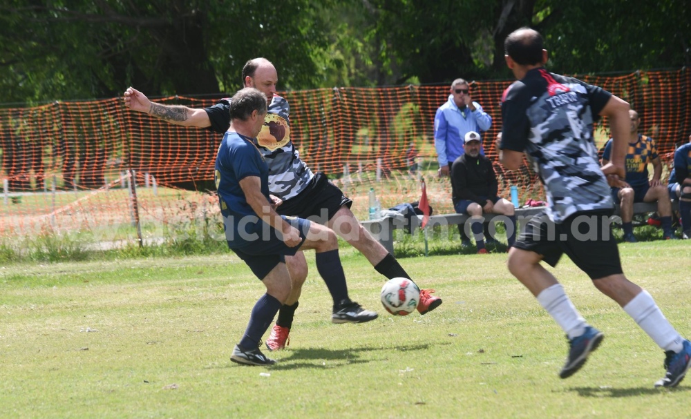 Carnes del Sudoeste & Carnicería Trapun se quedo con el duelo tornquistense ante Foto Time y jugara la final del Locos x el Futbol