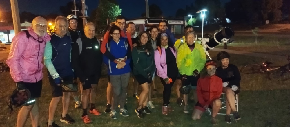 Se realizo el cicloturismo nocturno con luna llena y experiencia astronómica en Saldungaray (Incluye fotos)