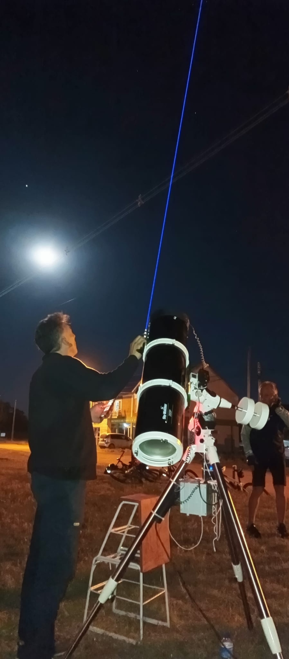 Se realizo el cicloturismo nocturno con luna llena y experiencia astronómica en Saldungaray (Incluye fotos)