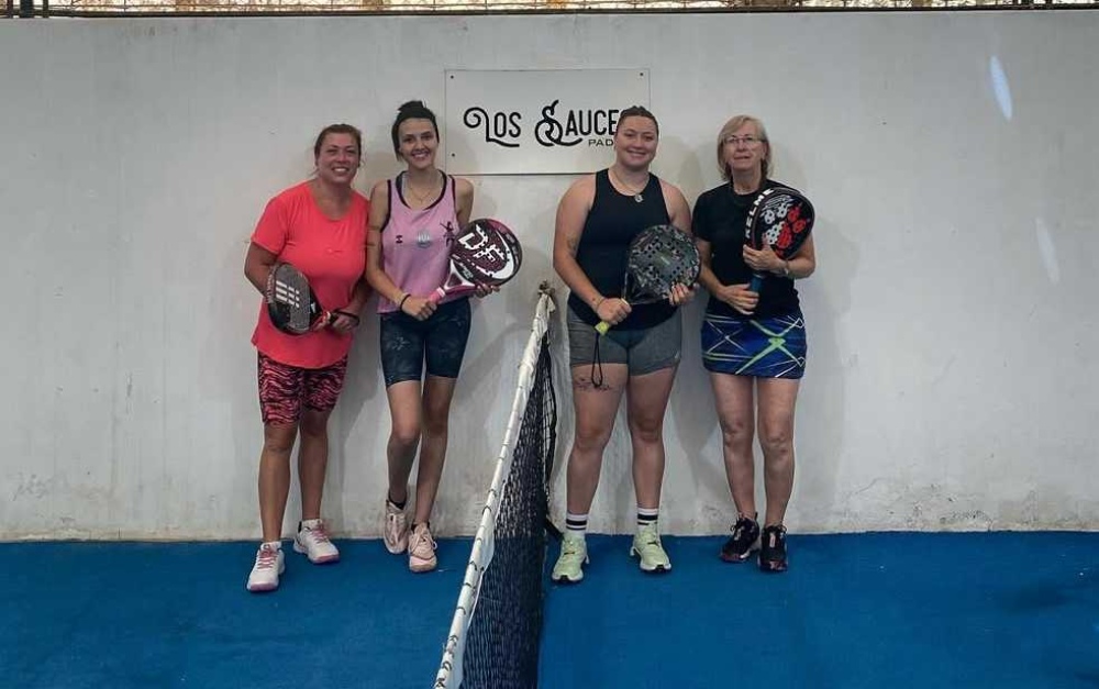 En el complejo Los Sauces Padel, se realizo este sábado un torneo denominado ”Americano Damas”