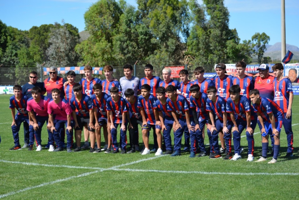 La quinta división del Automoto Club Deportivo recibió la copa del campeonato Clausura de la LRF (38 fotos)