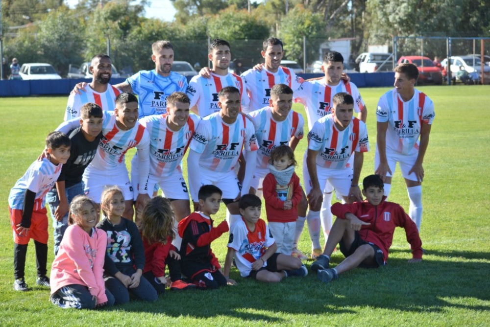 Liga Regional: Nuestros representantes cerraron la primera rueda del Apertura ante elencos pigüenses (63 fotos)