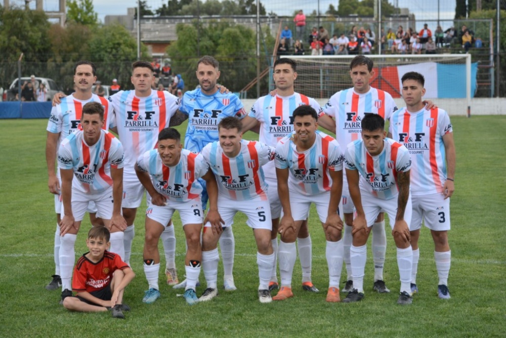 Liga Regional: Triunfos tornquistenses en el cierre de la fase regular del torneo Clausura (77 fotos)