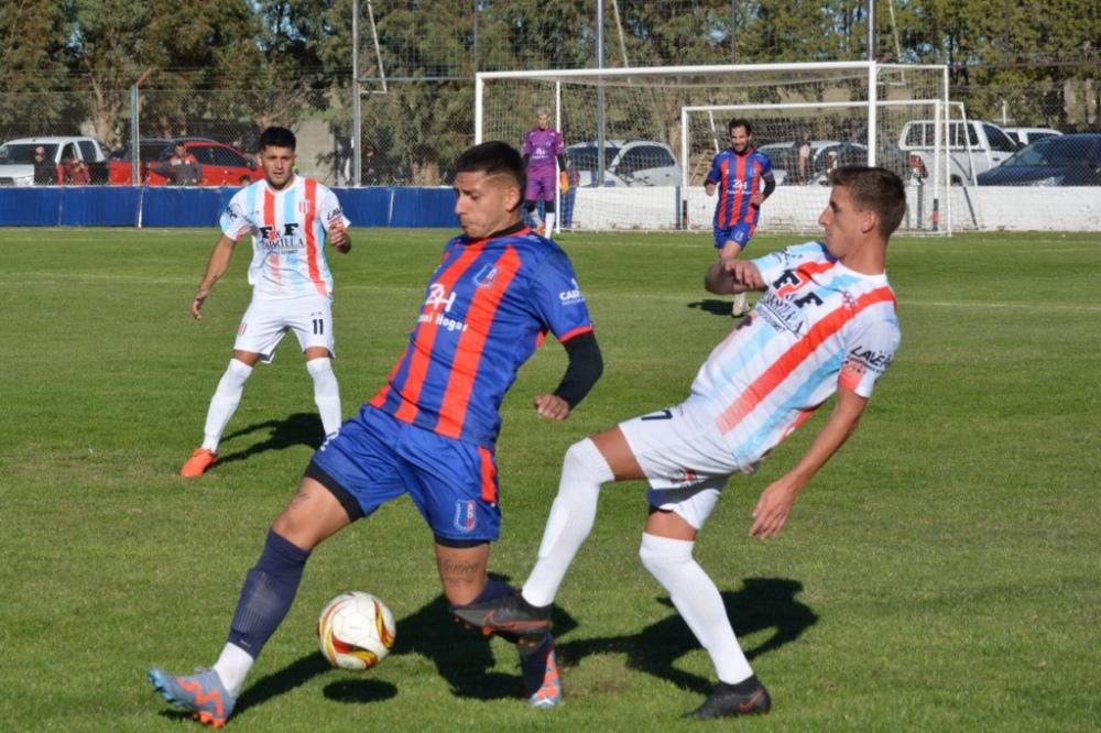 Liga Regional: Nuestros representantes cerraron la primera rueda del Apertura ante elencos pigüenses (63 fotos)