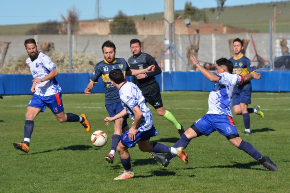 Liga Regional: A una semana del clásico, hubo empate de Automoto y victoria de Unión como visitante (67 fotos)