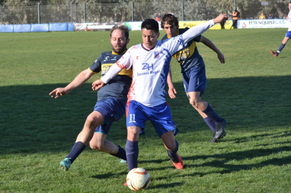 Liga Regional: A una semana del clásico, hubo empate de Automoto y victoria de Unión como visitante (67 fotos)