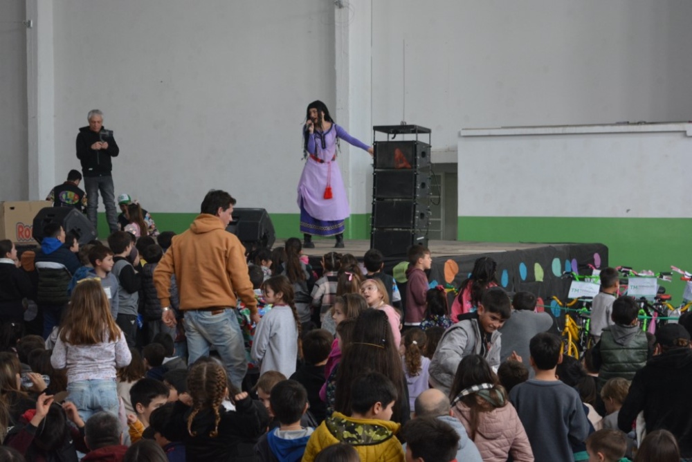 Fue todo un éxito el 24° festival regional Unión del Niño (48 fotos)